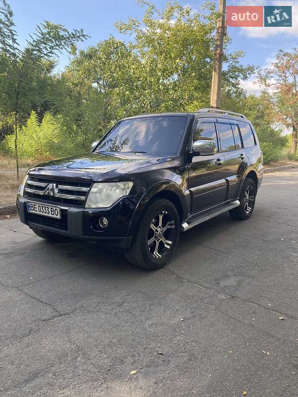 Позашляховик / Кросовер Mitsubishi Pajero 2007 в Миколаєві