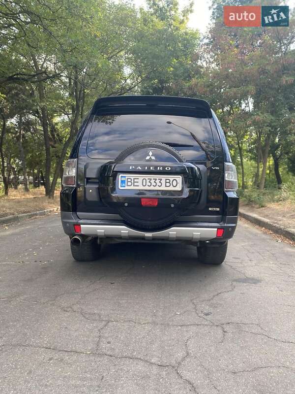 Внедорожник / Кроссовер Mitsubishi Pajero 2007 в Николаеве