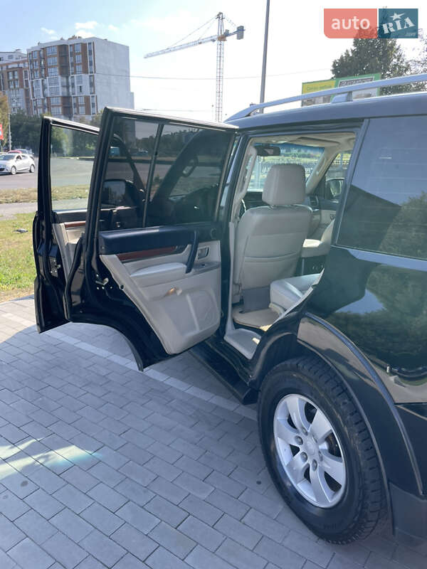 Внедорожник / Кроссовер Mitsubishi Pajero 2007 в Вараше