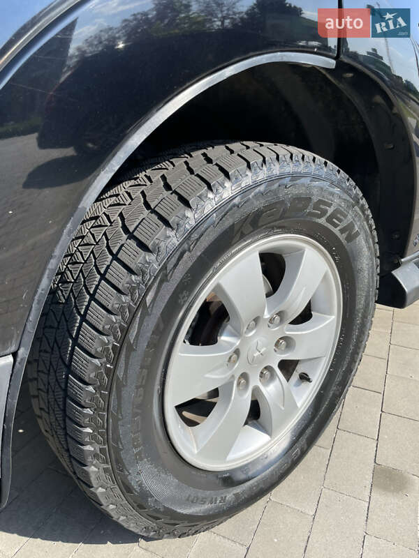 Внедорожник / Кроссовер Mitsubishi Pajero 2007 в Вараше