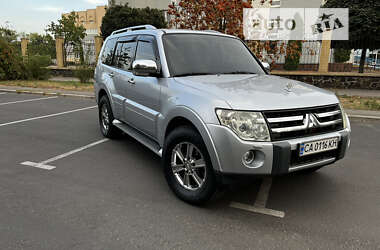 Позашляховик / Кросовер Mitsubishi Pajero 2007 в Черкасах