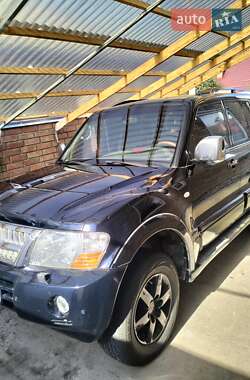 Внедорожник / Кроссовер Mitsubishi Pajero 2005 в 