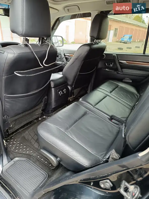 Mitsubishi Pajero 2008 VIN JMBLYV98W8J500282 фото оголошення 19 з 52