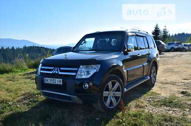 Позашляховик / Кросовер Mitsubishi Pajero 2007 в Рокитному