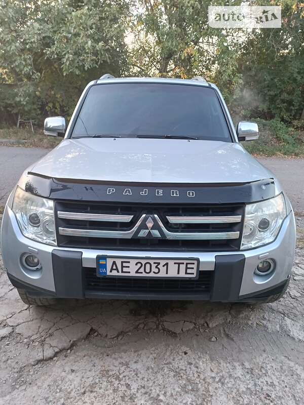 Позашляховик / Кросовер Mitsubishi Pajero 2007 в Дніпрі