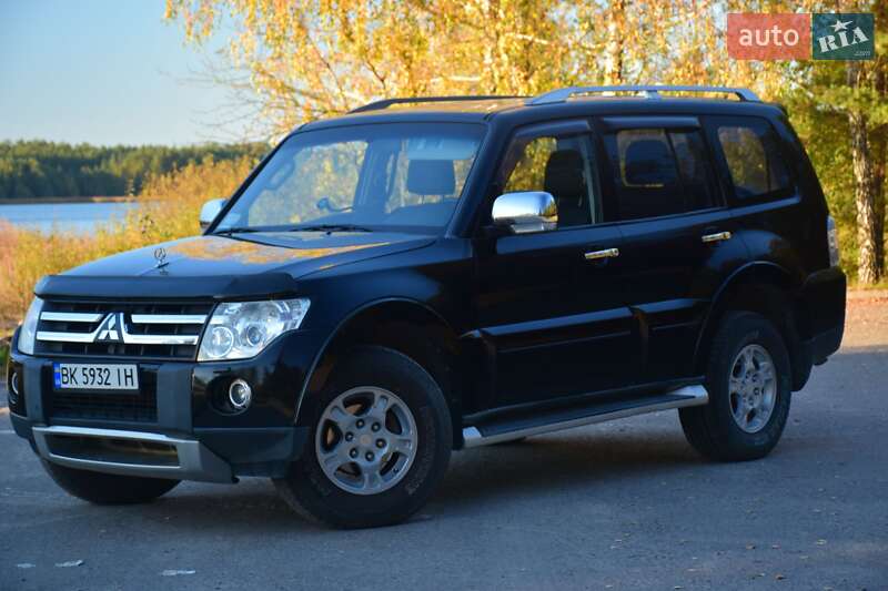 Внедорожник / Кроссовер Mitsubishi Pajero 2007 в Рокитном