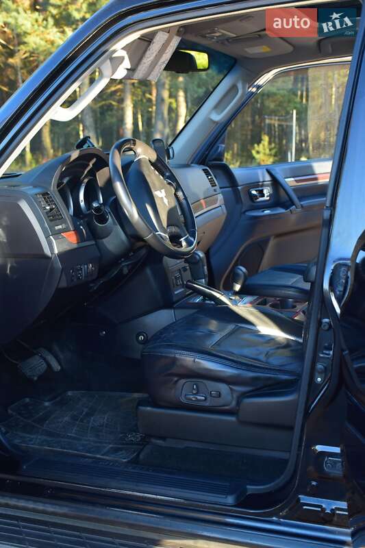 Внедорожник / Кроссовер Mitsubishi Pajero 2007 в Рокитном