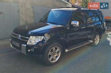 Внедорожник / Кроссовер Mitsubishi Pajero 2007 в Ирпене