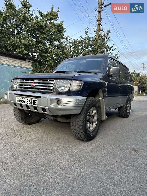 Внедорожник / Кроссовер Mitsubishi Pajero 1995 в Запорожье