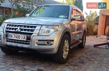 Mitsubishi Pajero 2014