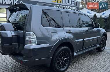 Внедорожник / Кроссовер Mitsubishi Pajero 2017 в 