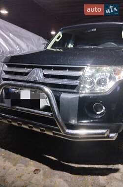 Позашляховик / Кросовер Mitsubishi Pajero 2008 в Харкові