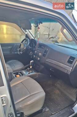 Внедорожник / Кроссовер Mitsubishi Pajero 2008 в 