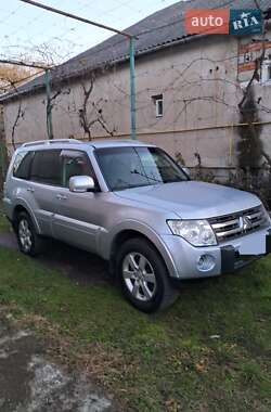 Внедорожник / Кроссовер Mitsubishi Pajero 2008 в 