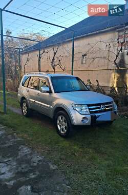 Внедорожник / Кроссовер Mitsubishi Pajero 2008 в 