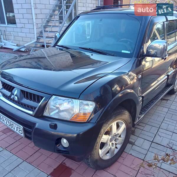 Позашляховик / Кросовер Mitsubishi Pajero 2006 в Києві