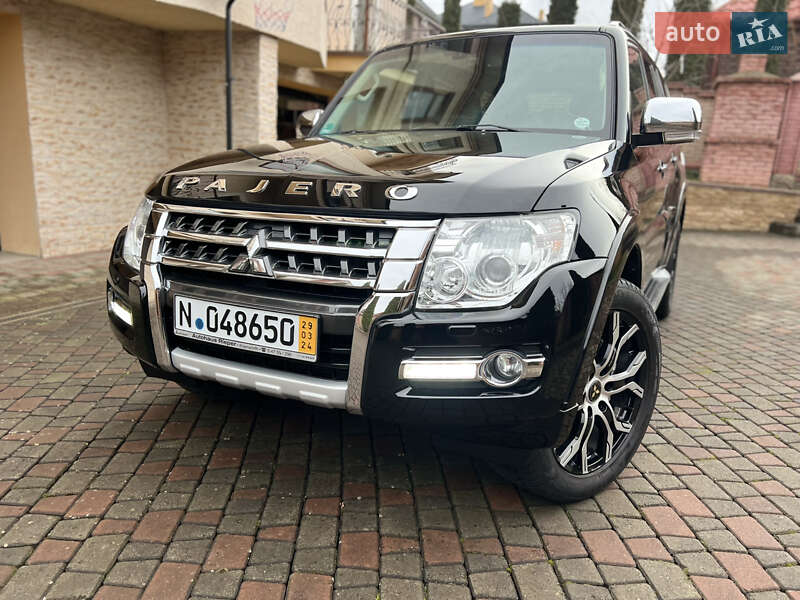 Внедорожник / Кроссовер Mitsubishi Pajero 2018 в Черновцах фото 4 Внедорожник / Кроссовер Mitsubishi Pajero 2018 в Черновцах