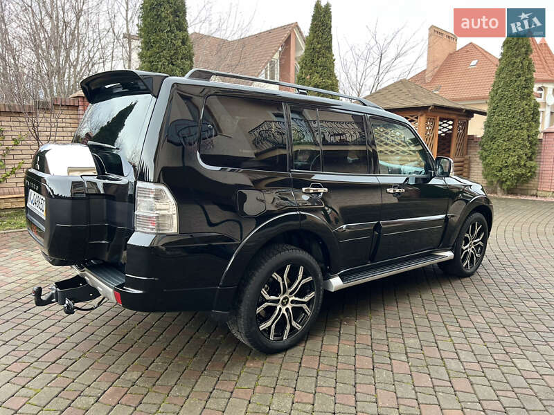 Внедорожник / Кроссовер Mitsubishi Pajero 2018 в Черновцах фото 10 Внедорожник / Кроссовер Mitsubishi Pajero 2018 в Черновцах