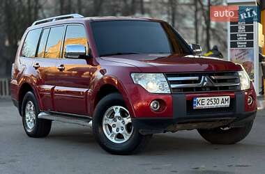 Внедорожник / Кроссовер Mitsubishi Pajero 2007 в Ружине