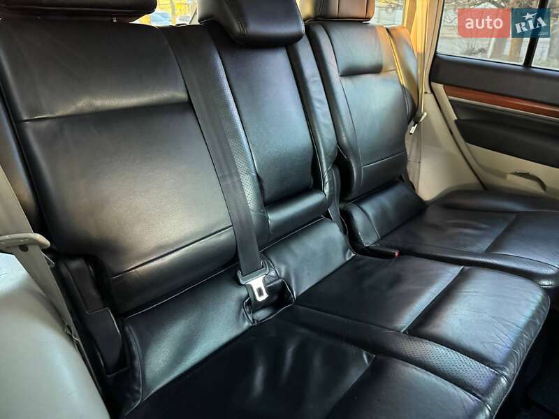 Внедорожник / Кроссовер Mitsubishi Pajero 2007 в Ружине