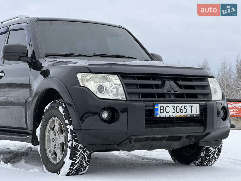 Позашляховик / Кросовер Mitsubishi Pajero 2007 в Львові