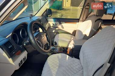 Внедорожник / Кроссовер Mitsubishi Pajero 2008 в 