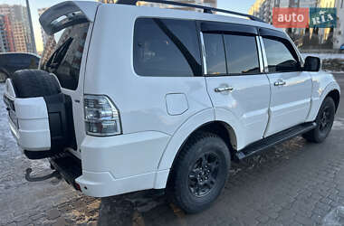 Внедорожник / Кроссовер Mitsubishi Pajero 2007 в Тернополе