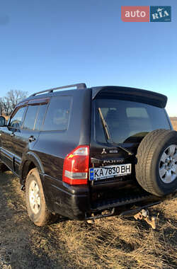 Внедорожник / Кроссовер Mitsubishi Pajero 2006 в 