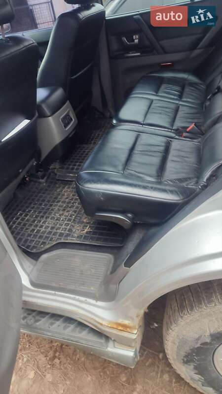 Внедорожник / Кроссовер Mitsubishi Pajero 2003 в Прилуках