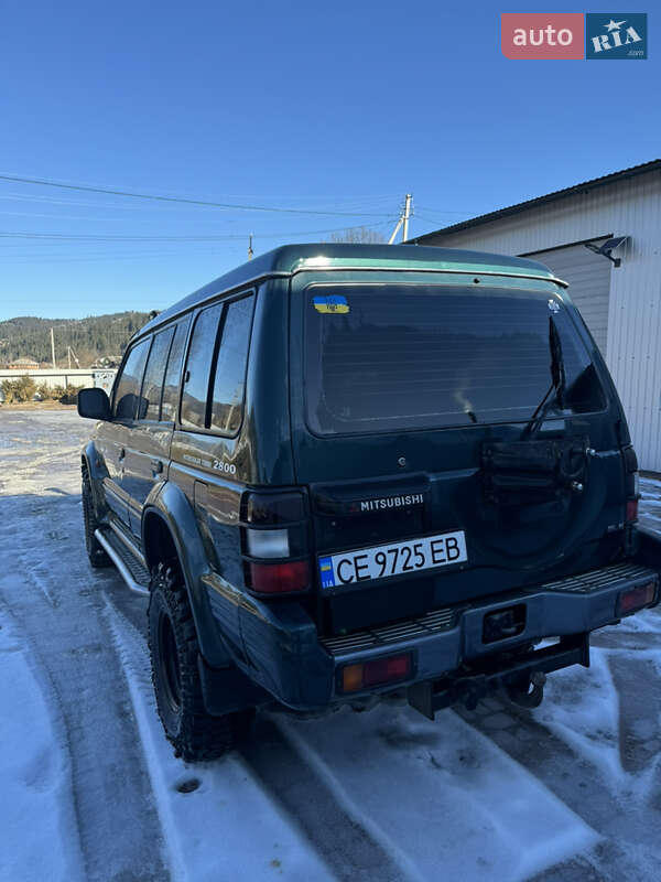 Внедорожник / Кроссовер Mitsubishi Pajero 1997 в Путиле