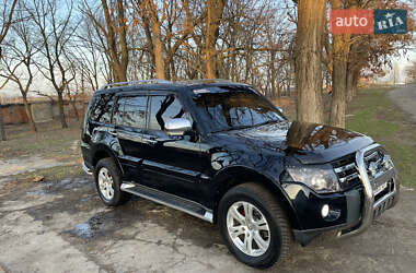 Позашляховик / Кросовер Mitsubishi Pajero 2007 в Миколаєві