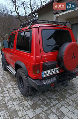 Внедорожник / Кроссовер Mitsubishi Pajero 1986 в 
