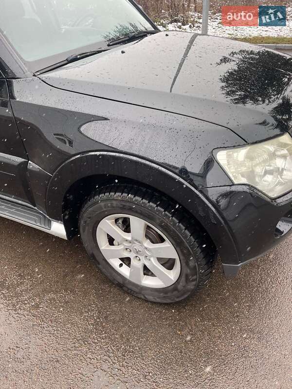 Внедорожник / Кроссовер Mitsubishi Pajero 2008 в Заболотове