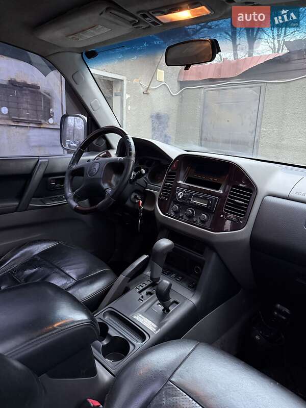 Позашляховик / Кросовер Mitsubishi Pajero 2000 в Одесі
