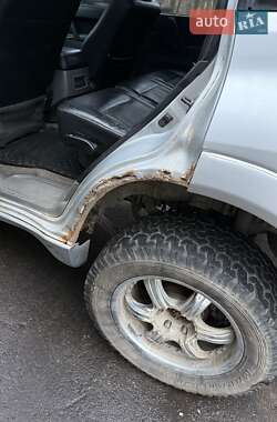 Внедорожник / Кроссовер Mitsubishi Pajero 2000 в 