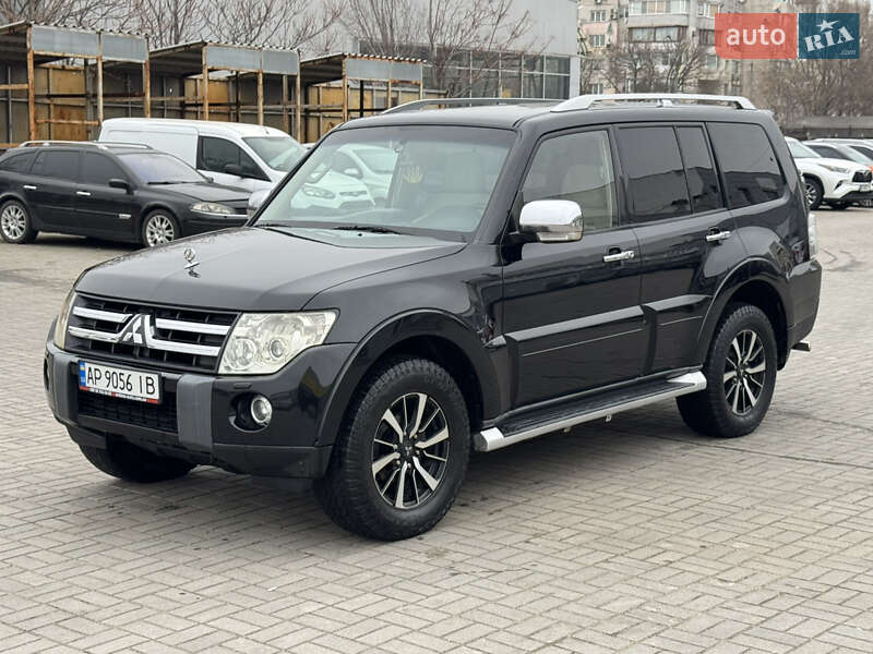 Позашляховик / Кросовер Mitsubishi Pajero 2007 в Запоріжжі