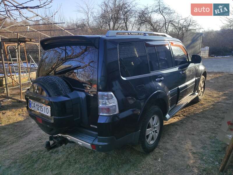 Внедорожник / Кроссовер Mitsubishi Pajero 2007 в Каневе
