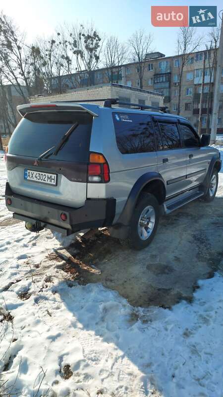 Внедорожник / Кроссовер Mitsubishi Pajero 2001 в Харькове