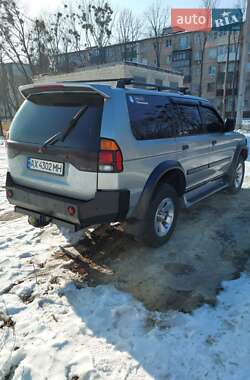Позашляховик / Кросовер Mitsubishi Pajero 2001 в 