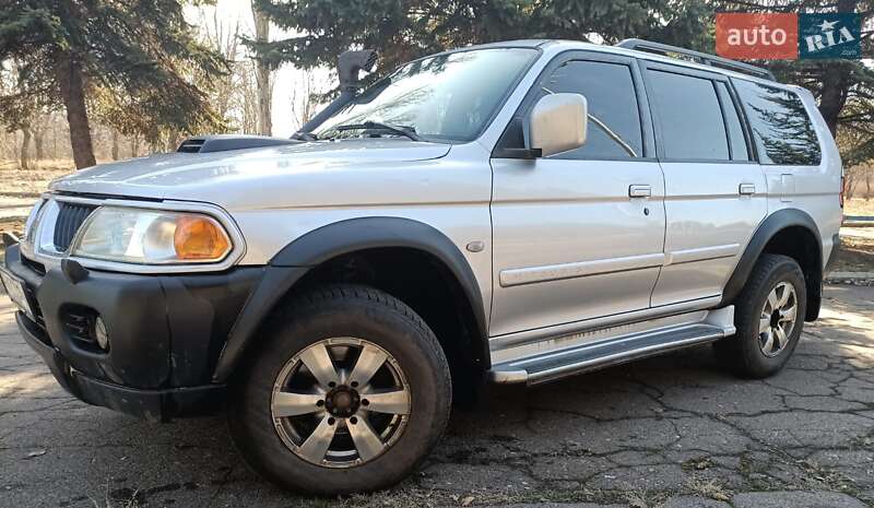 Внедорожник / Кроссовер Mitsubishi Pajero 2007 в Днепре