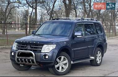 Внедорожник / Кроссовер Mitsubishi Pajero 2006 в Николаеве