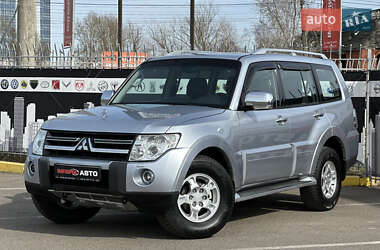 Внедорожник / Кроссовер Mitsubishi Pajero 2008 в Киеве