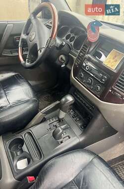 Внедорожник / Кроссовер Mitsubishi Pajero 2001 в 