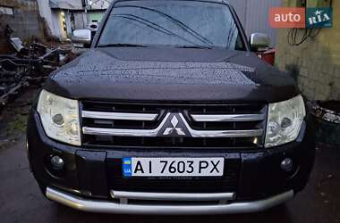 Позашляховик / Кросовер Mitsubishi Pajero 2007 в Києві