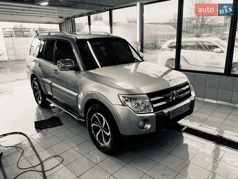 Mitsubishi Pajero 2007