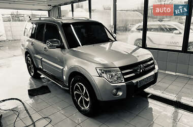 Внедорожник / Кроссовер Mitsubishi Pajero 2007 в 