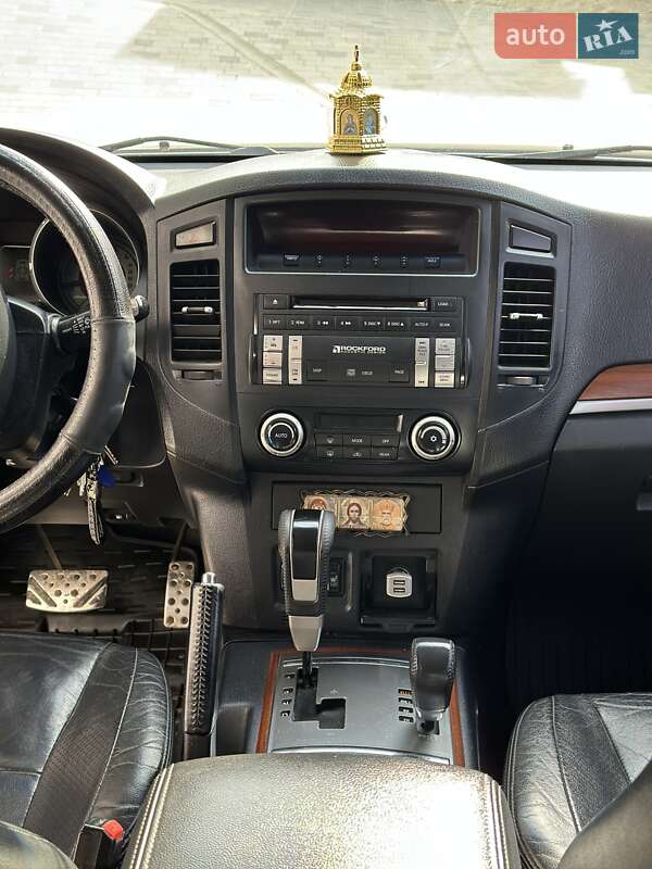 Внедорожник / Кроссовер Mitsubishi Pajero 2008 в Тернополе