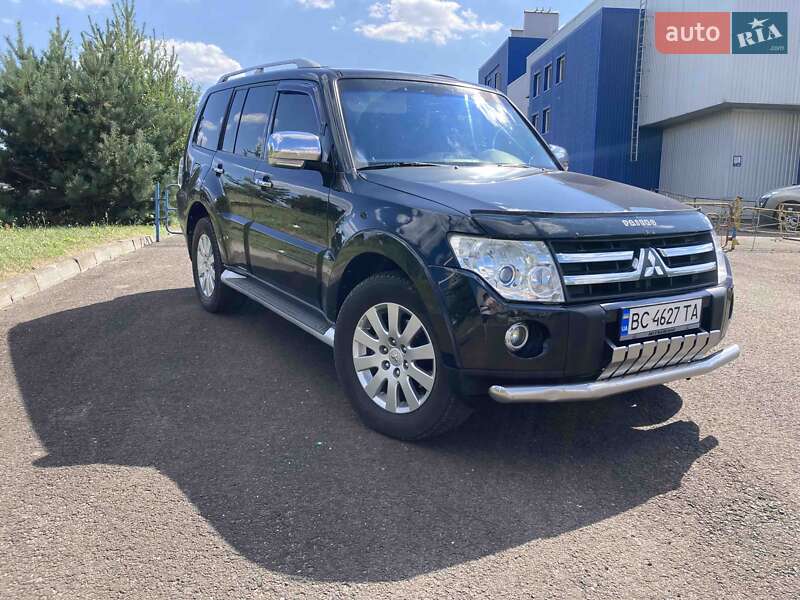 Внедорожник / Кроссовер Mitsubishi Pajero 2008 в Луцке