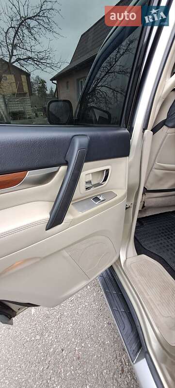 Внедорожник / Кроссовер Mitsubishi Pajero 2007 в Боярке