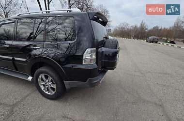 Внедорожник / Кроссовер Mitsubishi Pajero 2007 в 